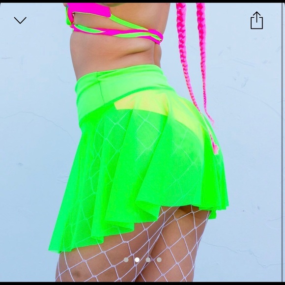 Mesh Skater Skirt *GIFTED* - Picture 4 of 5